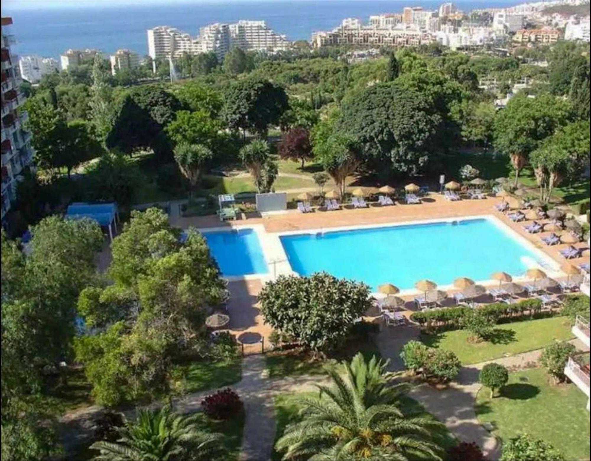 Agata & Parking Apartment Benalmadena Bagian luar foto