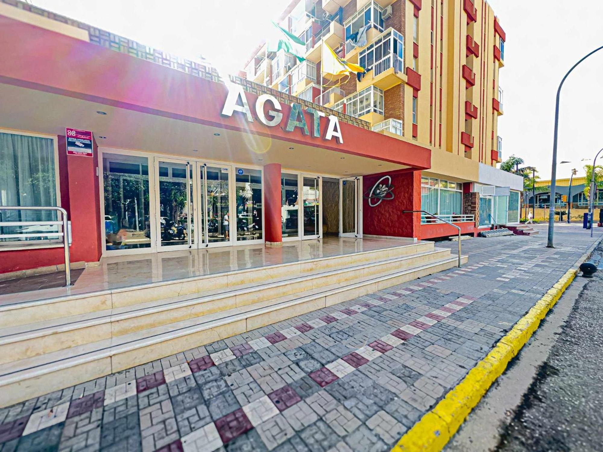 Agata & Parking Apartment Benalmadena Bagian luar foto